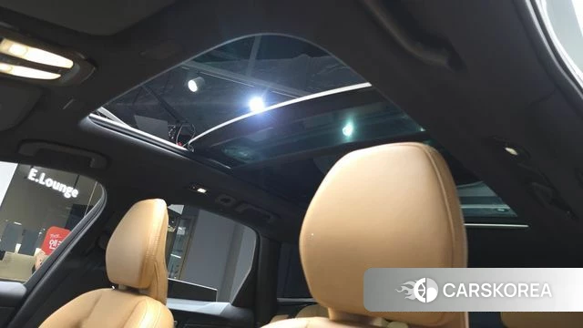 Volvo XC60 second Generation 2023 Белый из Кореи, фото 5