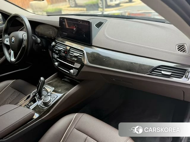 BMW 5 series 2022 Черный из Китая, фото 5