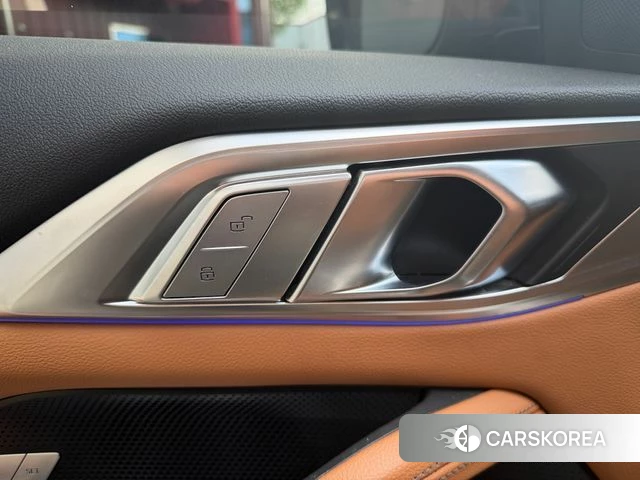 BMW 4 Series (G22) 2021 Черный из Кореи, фото 5