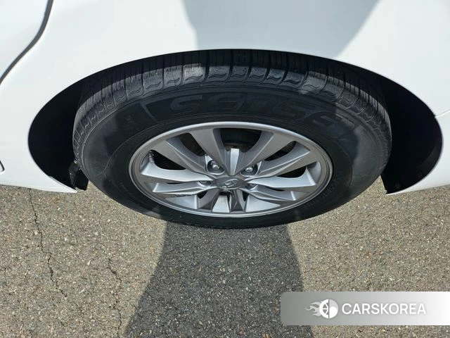 Hyundai The New Avante AD 2019 Белый из Кореи, фото 5