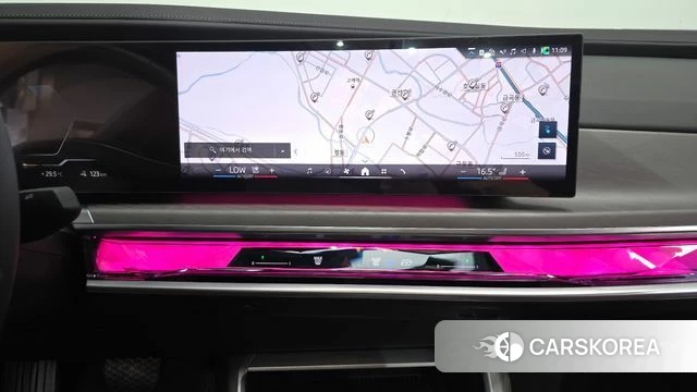 BMW i7 (G70) 2023 Светло-серебряный цвет из Кореи, фото 5