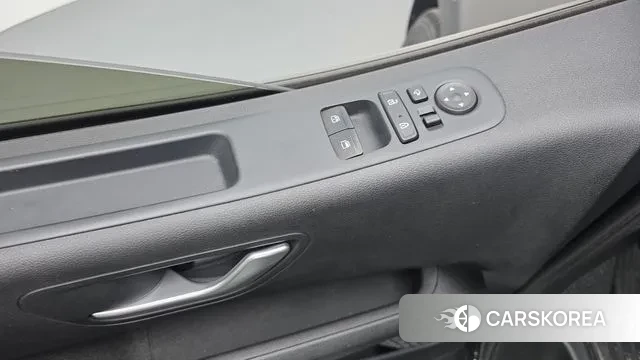 Hyundai Staria 2021 Черный из Кореи, фото 5