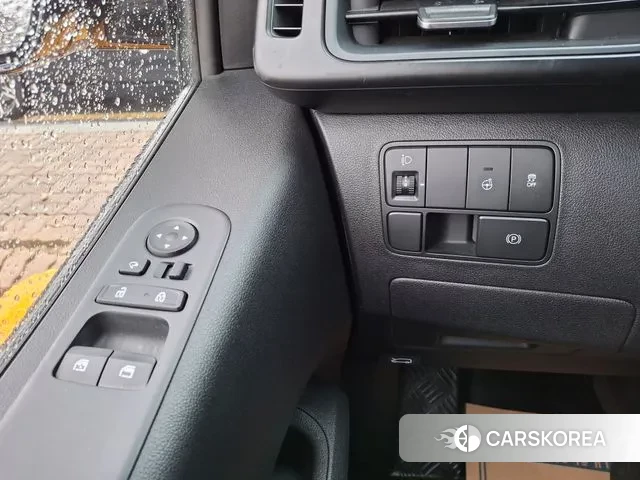 Hyundai Staria 2022 Желтый из Кореи, фото 5