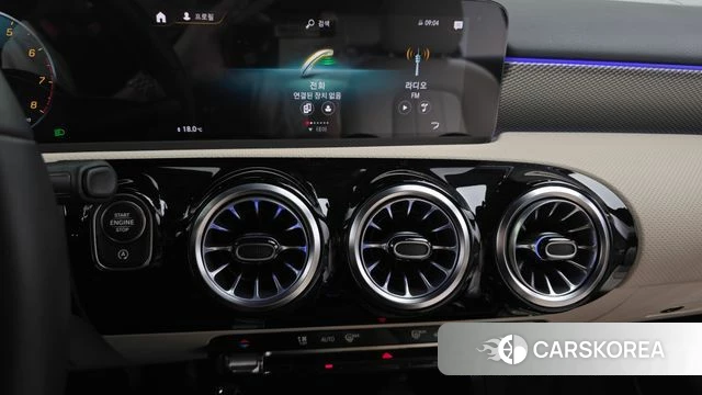 Mercedes-Benz A-Class W177 2021 Белый из Кореи, фото 5
