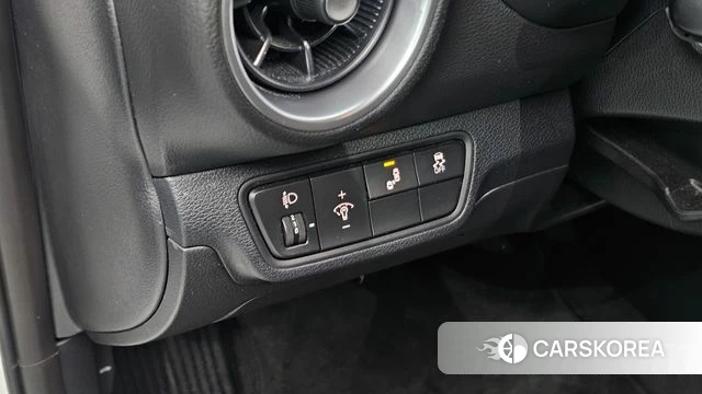 Kia The New K3 2nd generation 2021 Белый из Кореи, фото 5