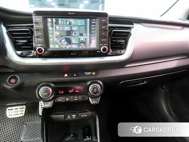 Kia Stonic 2018 Белый из Кореи, фото 5