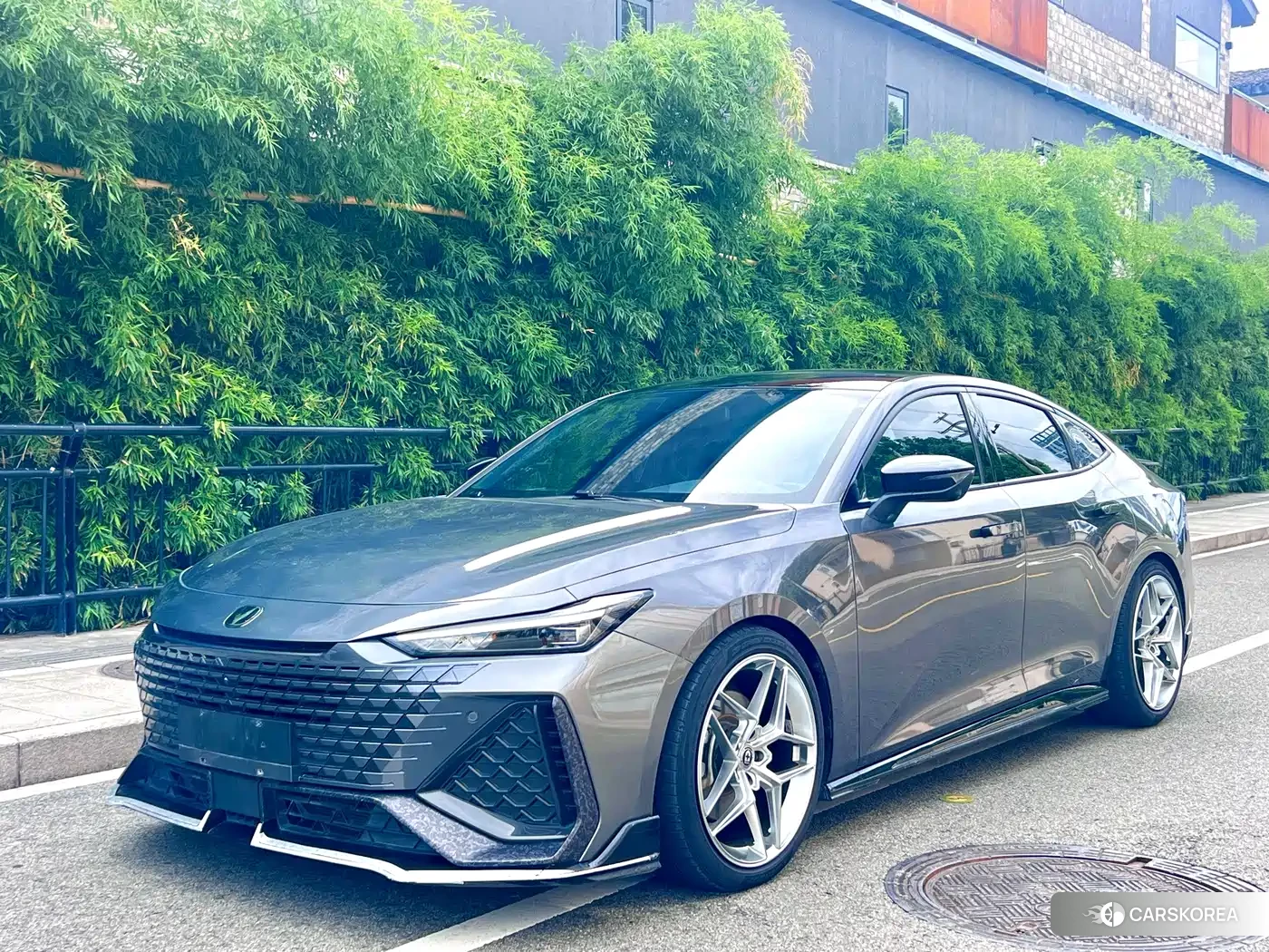 Chang'an UNI-V 2022 Silver/gray из Китая, фото 5