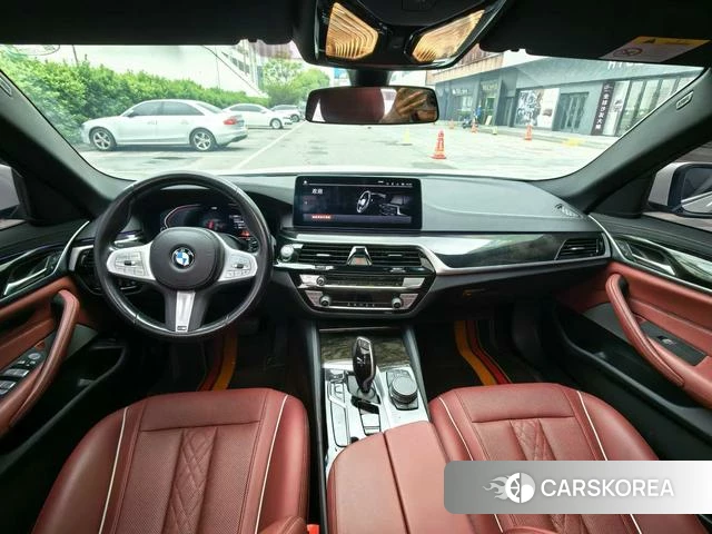 BMW 5 series 2023 Белый из Китая, фото 5