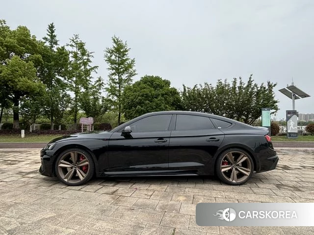 Audi RS 5 2022 Черный из Китая, фото 5