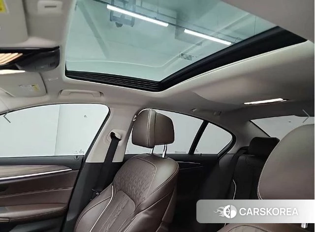 BMW 5 Series (G30) 2018 Синий из Кореи, фото 5