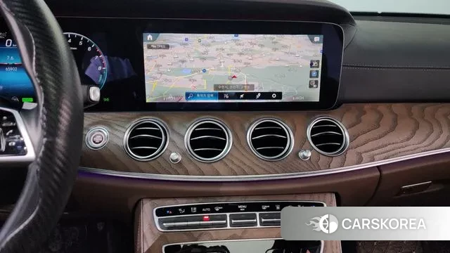 Mercedes-Benz E-Class W213 2021 Белый из Кореи, фото 5