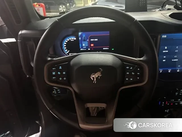 Ford Bronco 6th Generation 2022 Серый из Кореи, фото 5