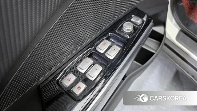 Ssangyong Tivoli Armor 2018 Белый из Кореи, фото 5