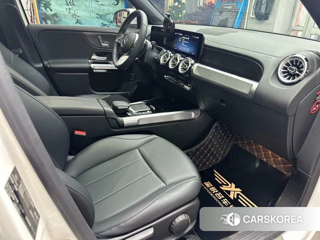 Mercedes-Benz GLB 2024 Белый из Китая, фото 5