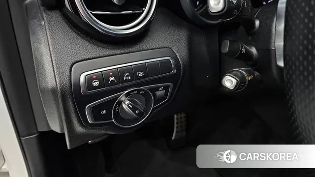 Mercedes-Benz C-Class W205 2018 Белый из Кореи, фото 5