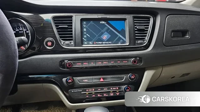 Kia The New Carnival 2018 Белый из Кореи, фото 5