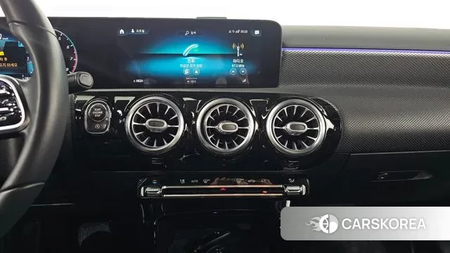 Mercedes-Benz A-Class W177 2021 Белый из Кореи, фото 5