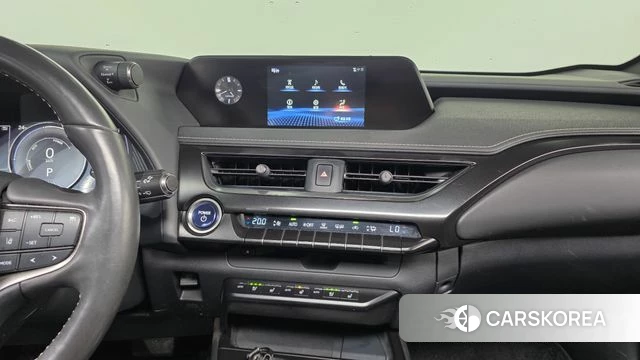 Lexus UX250h 2019 Белый из Кореи, фото 5
