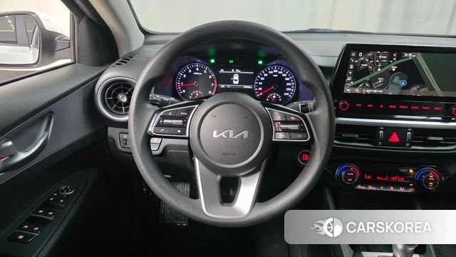 Kia The New K3 2nd generation 2023 Белый из Кореи, фото 5