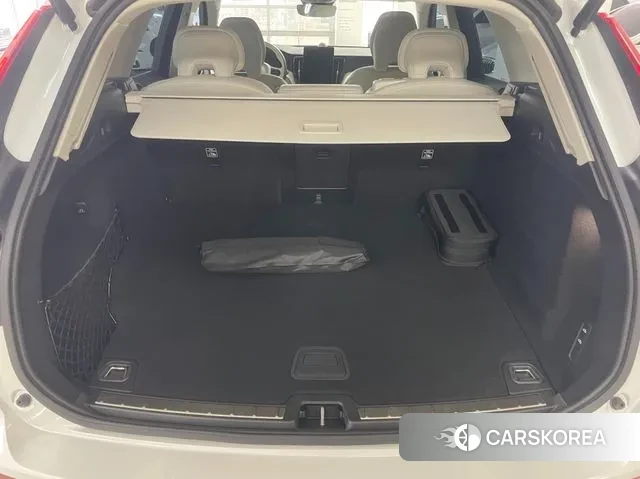 Volvo XC60 second Generation 2025 Белый из Кореи, фото 5