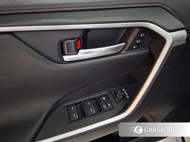 Toyota RAV4 5th Generation 2024 Белый из Кореи, фото 5