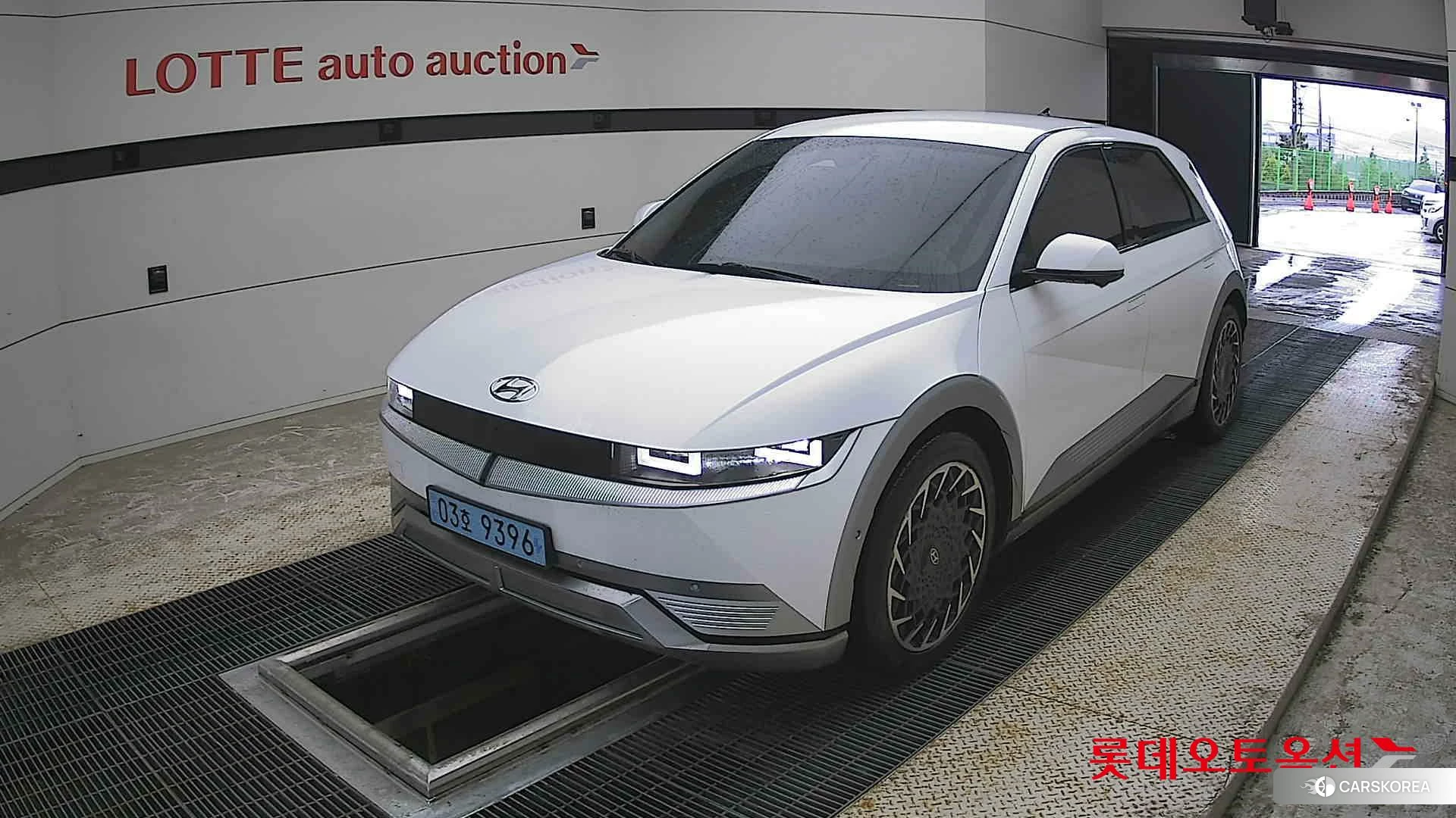 Hyundai IONIQ 5 2022 Atlas White из Кореи, фото 5