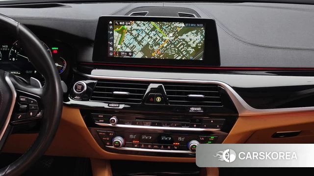 BMW 5 Series (G30) 2018 Белый из Кореи, фото 5