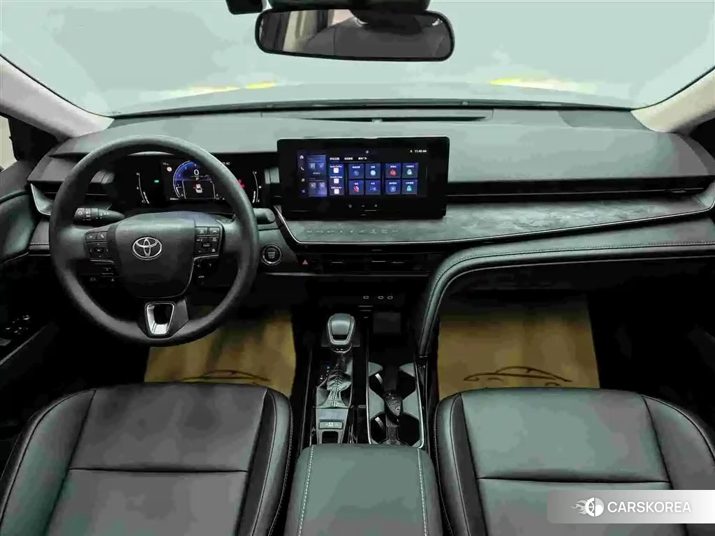 Toyota Camry 2025 Champagne/brown из Китая, фото 5