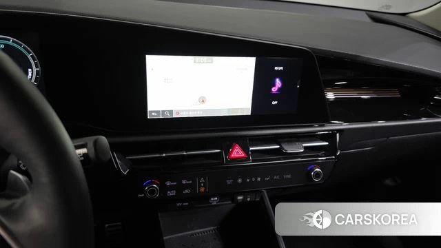 Kia Di Ol Nu Niro 2022 Белый из Кореи, фото 5