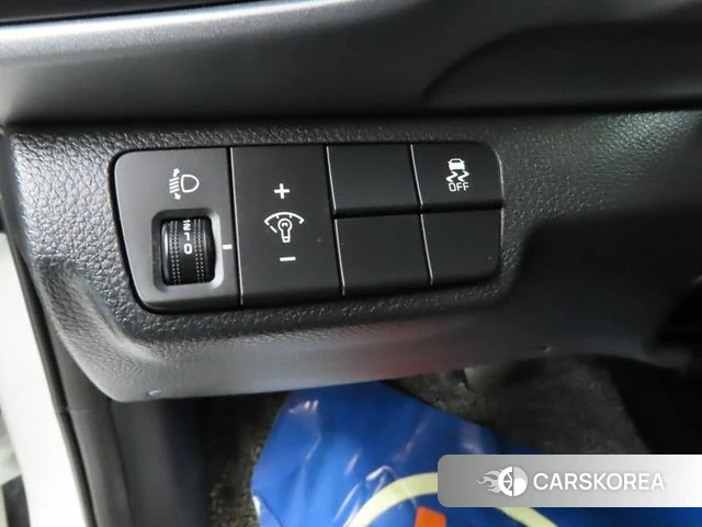 Kia Stonic 2018 Белый из Кореи, фото 5