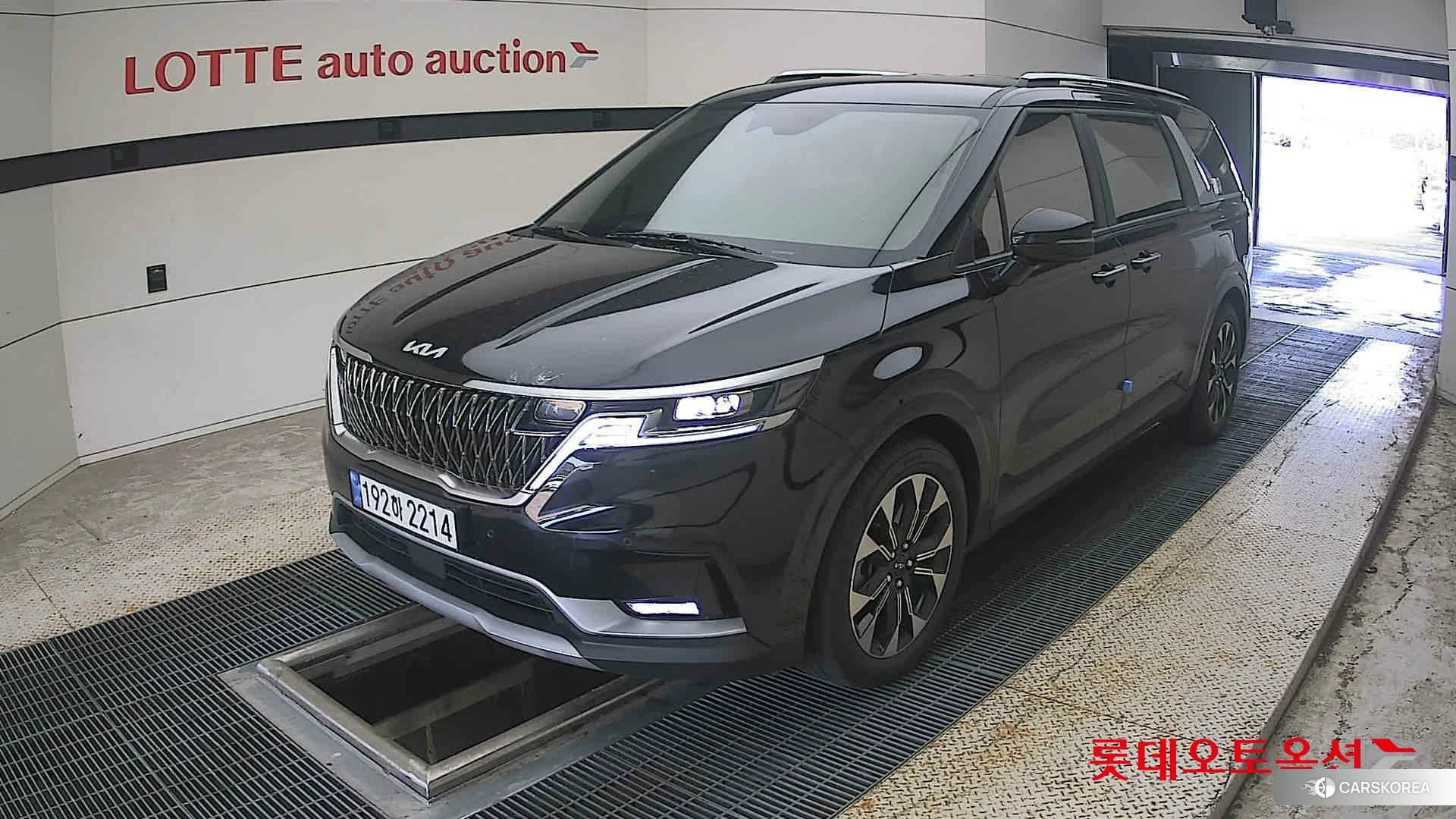 Kia Carnival 2023 Aurora Black Pearl из Кореи, фото 5