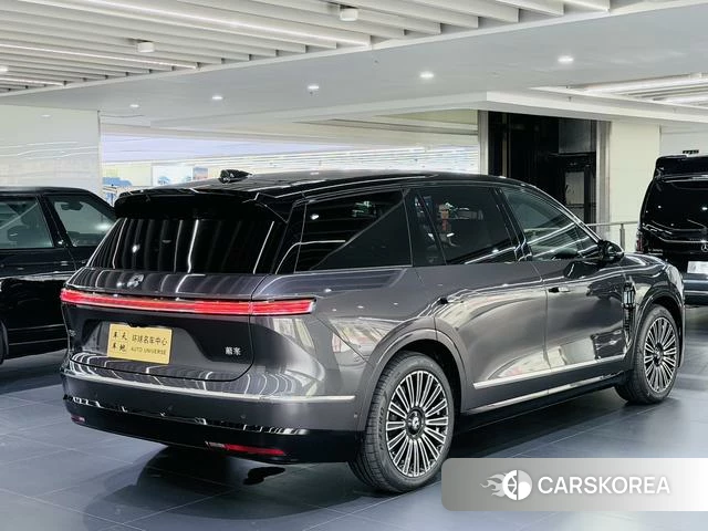 Weilai ES8 2026 Темно-серый из Китая, фото 5