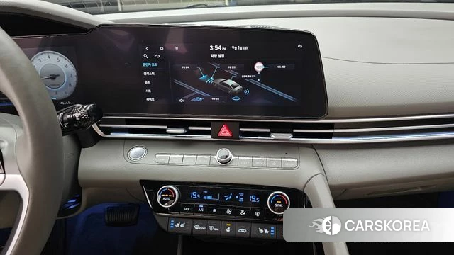Hyundai The New Avante (CN7) 2023 Белый из Кореи, фото 5