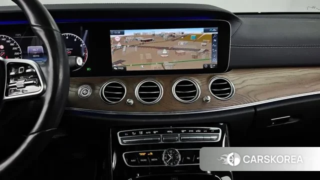 Mercedes-Benz E-Class W213 2020 Серебристо-серый из Кореи, фото 5