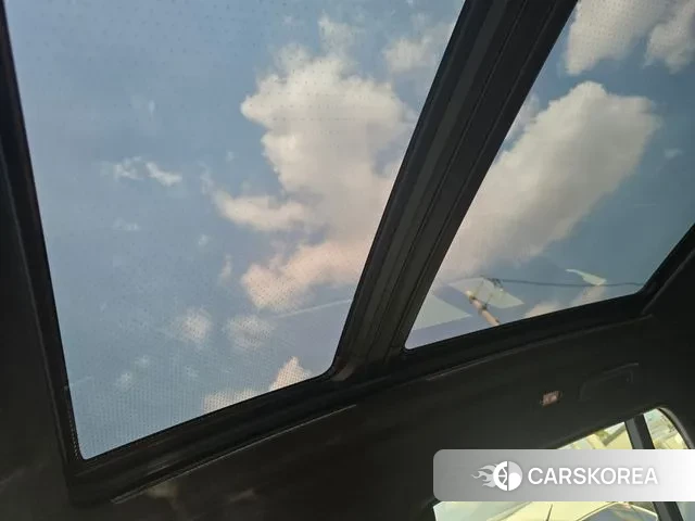 BMW X7 (G07) 2023 Серебристо-серый из Кореи, фото 5