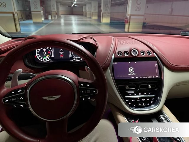 Aston Martin DBX 2022 Красный из Кореи, фото 5