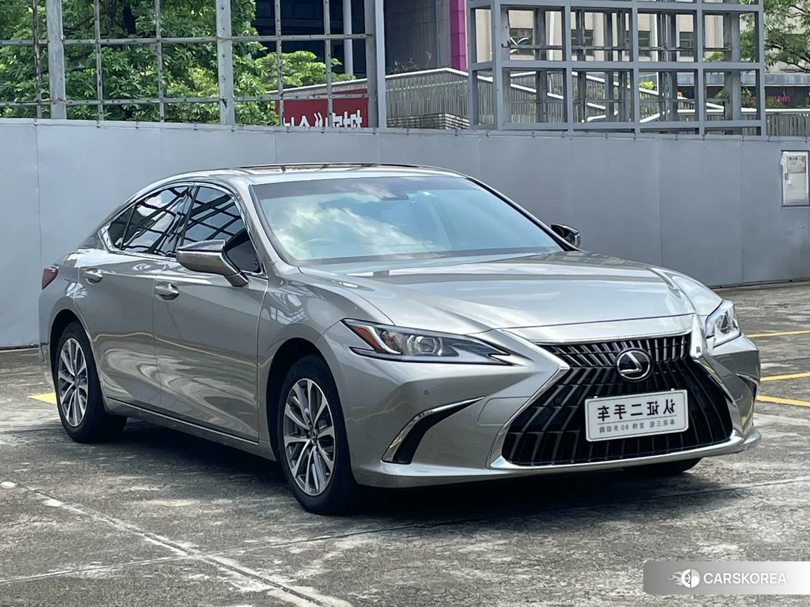 Lexus ES 2021 Серебристо-серый из Китая, фото 5