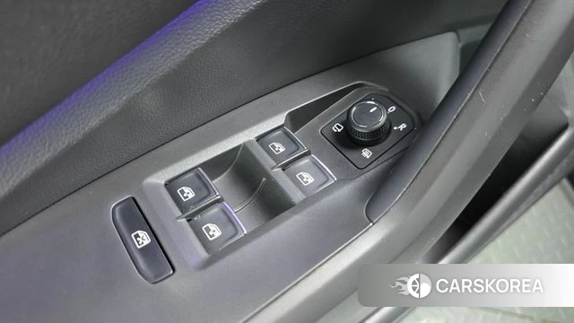 Volkswagen 7th Generation of Jetta 2023 Черный из Кореи, фото 5