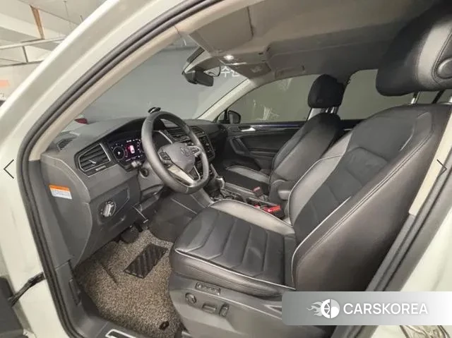 Volkswagen Tiguan second Generation 2021 Белый из Кореи, фото 5