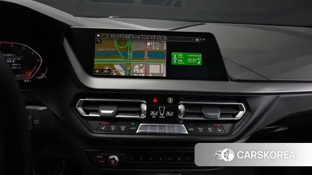 BMW 1 Series (F40) 2023 Белый из Кореи, фото 5