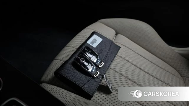 Mercedes-Benz E-Class W213 2023 Белый из Кореи, фото 5