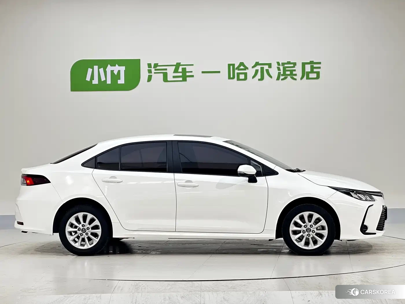 Toyota Corolla 2023 Белый из Китая, фото 5