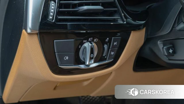 BMW 5 Series (G30) 2023 Черный из Кореи, фото 5