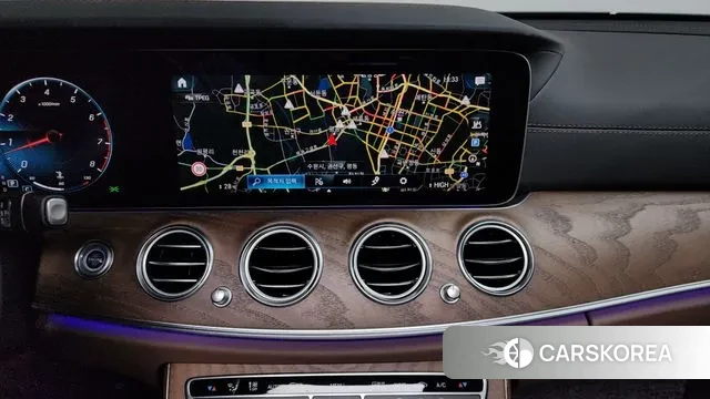 Mercedes-Benz E-Class W213 2022 Белый из Кореи, фото 5