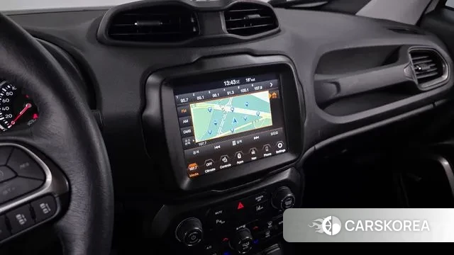 Jeep Renegade 2021 Белый из Кореи, фото 5