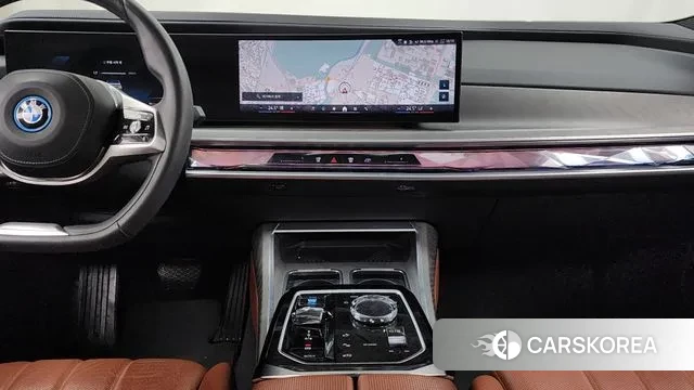 BMW i7 (G70) 2023 Белый из Кореи, фото 5