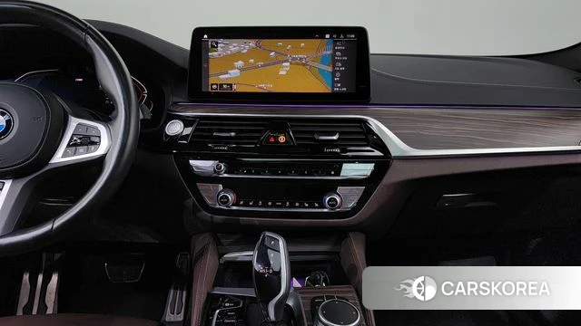 BMW 5 Series (G30) 2020 Белый из Кореи, фото 5