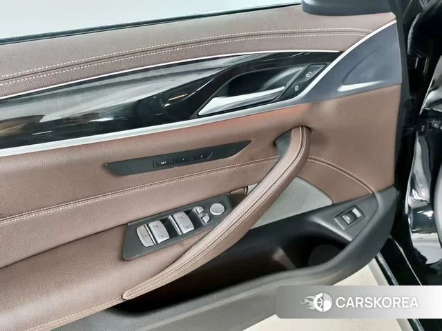 BMW 5 series 2024 Черный из Китая, фото 5