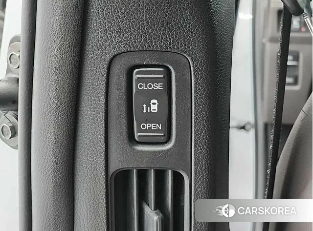Honda Odyssey 2018 Серебристо-серый из Кореи, фото 5