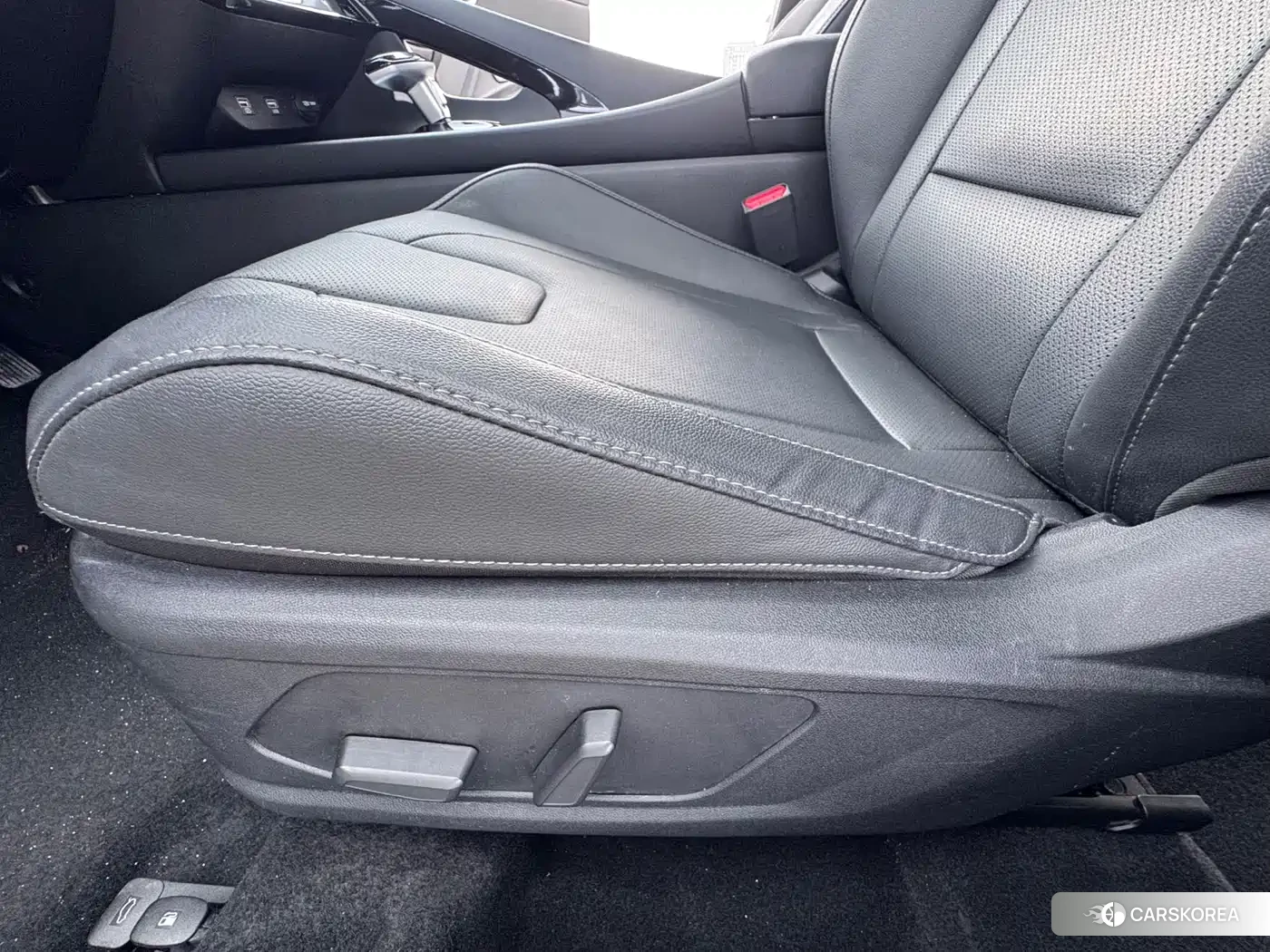 Hyundai Elantra 2023 Белый из Китая, фото 5